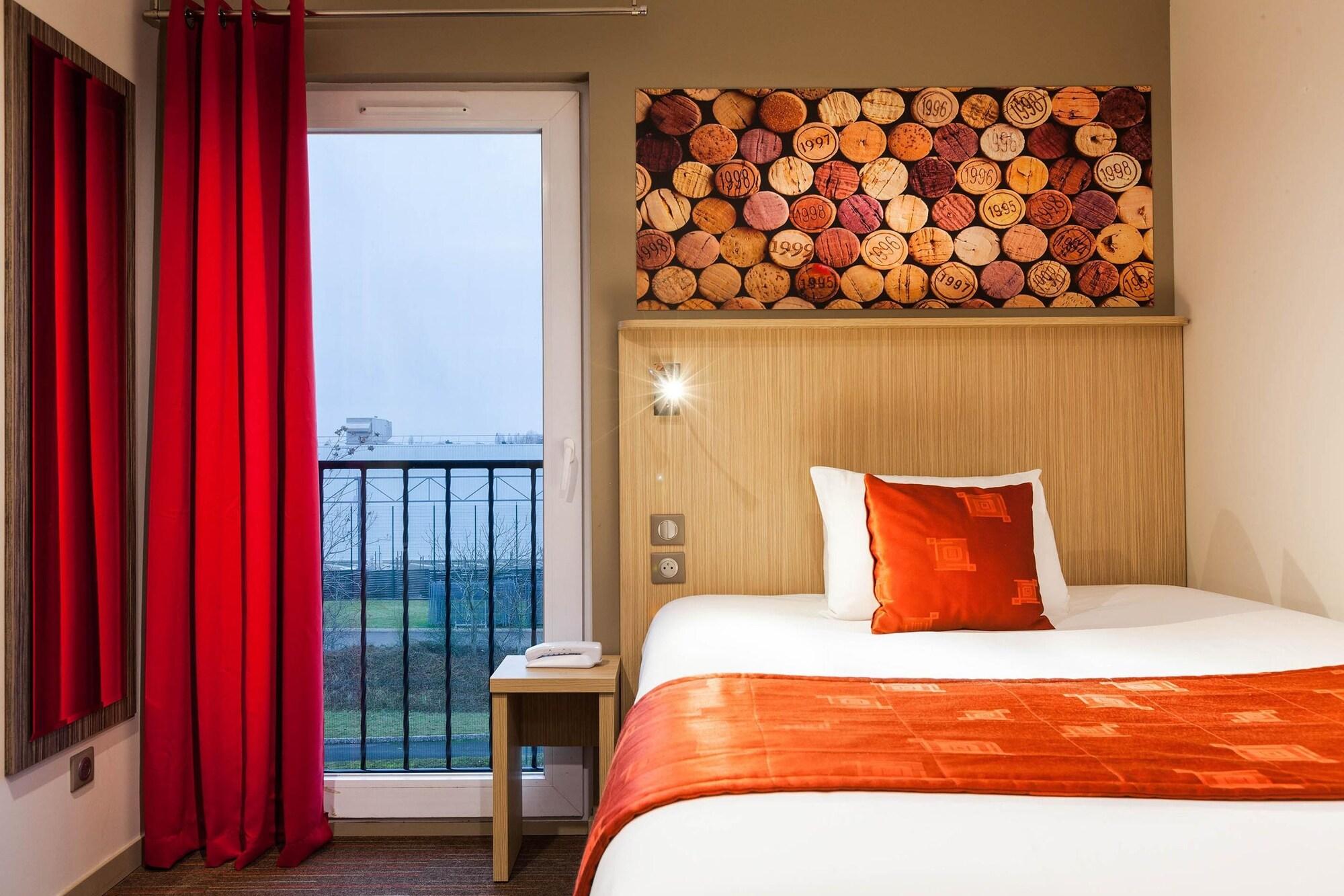 Hotel Comfort Orléans Provinces 3*